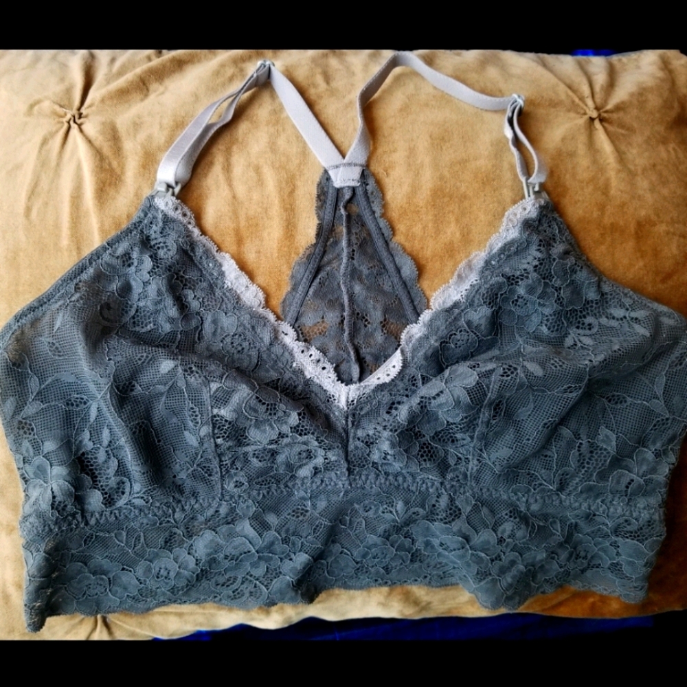 Motherhood Maternity Lace Maternity & Nursing Bra